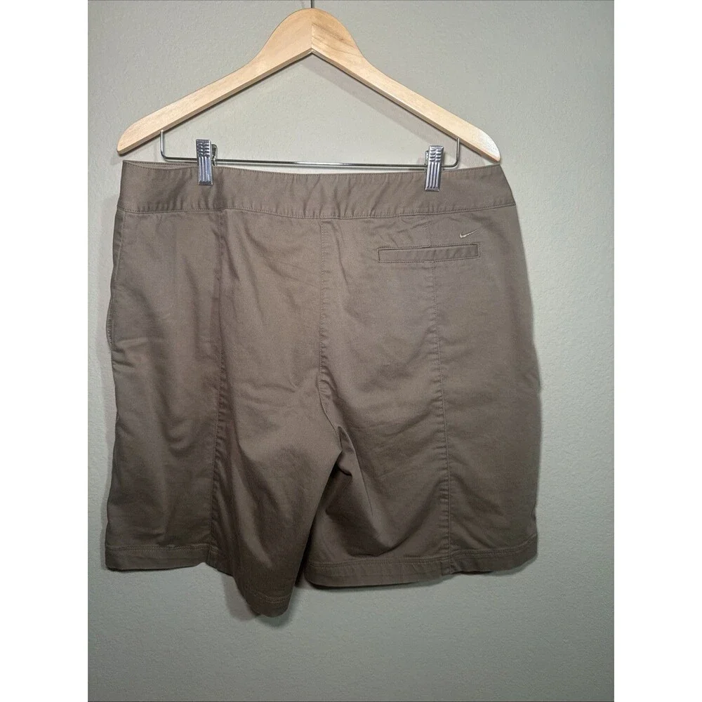 Nike Fit-Dry Golf Shorts Women 16 Brown Performance Chino 9” Inseam